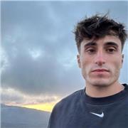 Diplomato Liceo scientifico, ad opzione scienze applicate, offro lezioni in fisica e matematica. Lezione di prova gratuita